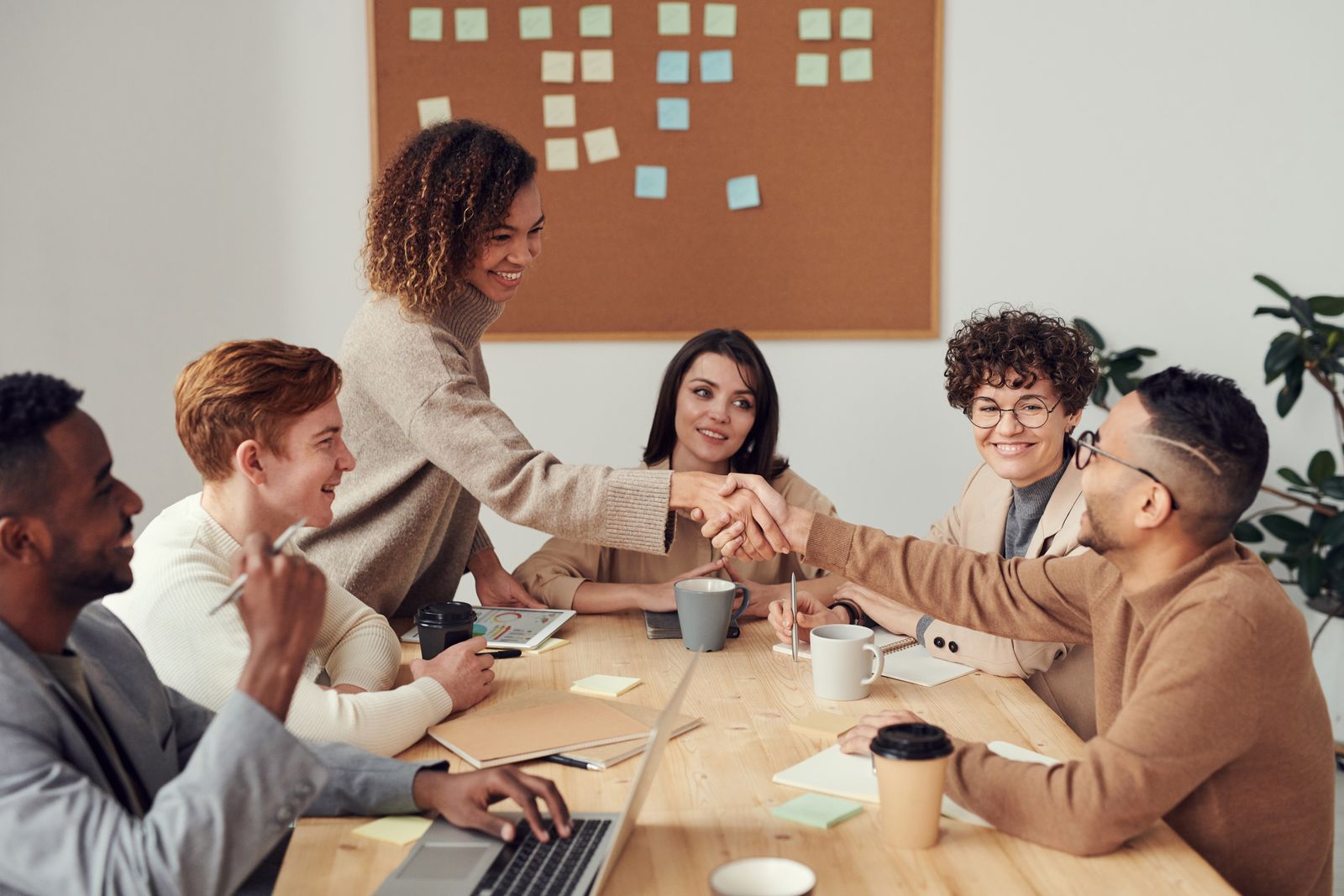 Colleagues in an open, thoughtful conversation